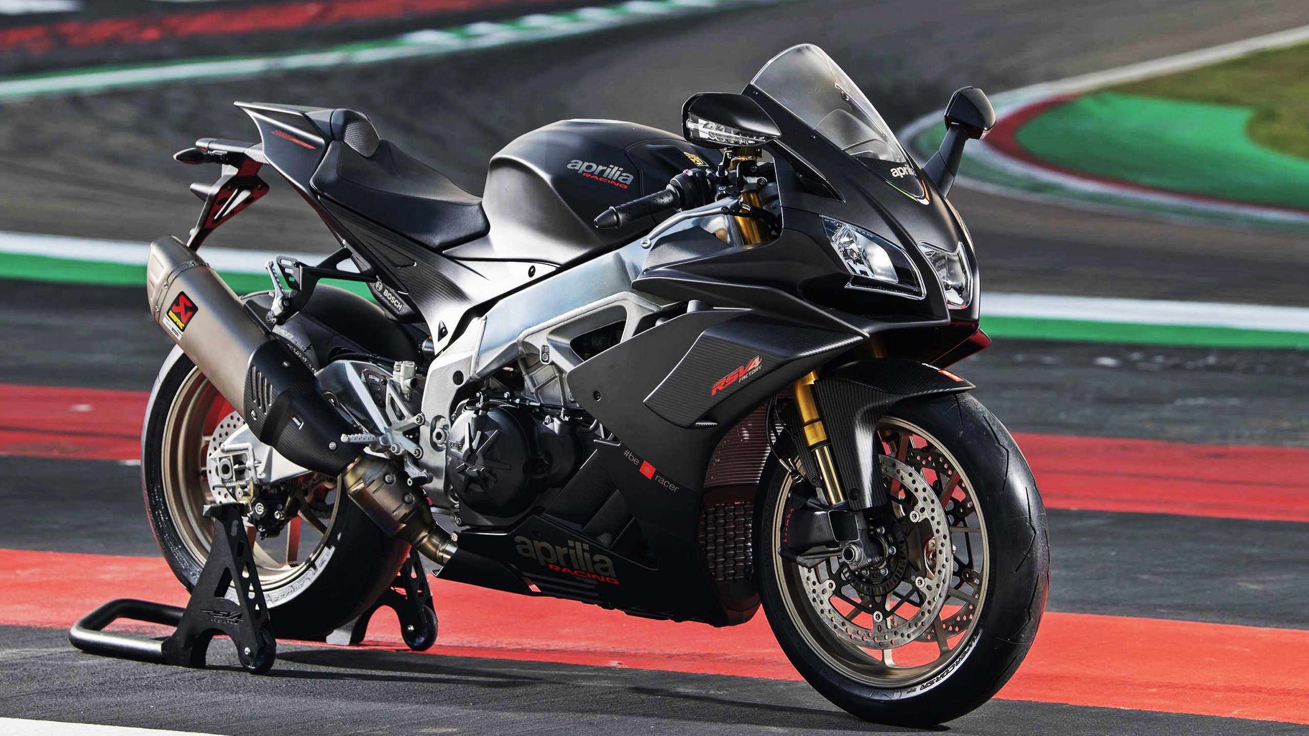 开云·体育官网APP下载-拜仁人盯人+区域混合防守成功遏制博卡进攻，拜仁 humanrace